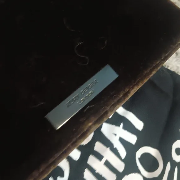 Beautiful Chocolate Brown Kurt Geiger Purse With Black Chain And Accents - Picture 3 of 3